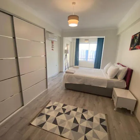 Charming Flat With Nice View And Garden In Apartment *