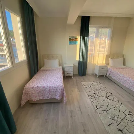 Charming Flat With Nice View And Garden In Apartment Fethiye